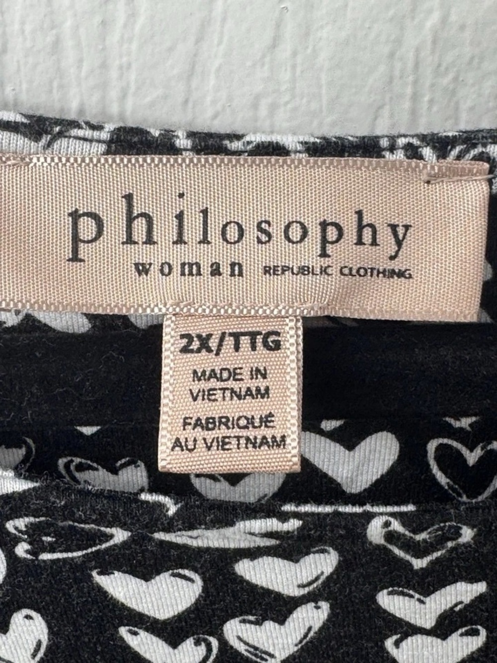 Philosophy Black and White Heart-Pattern Tunic Top - Picture 7 of 11